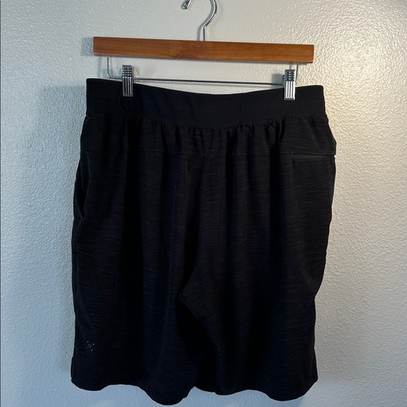 Lululemon Men’s T.H.E. Short *Linerless 9" Updated in Heathered Black, Size L - Picture 8 of 9